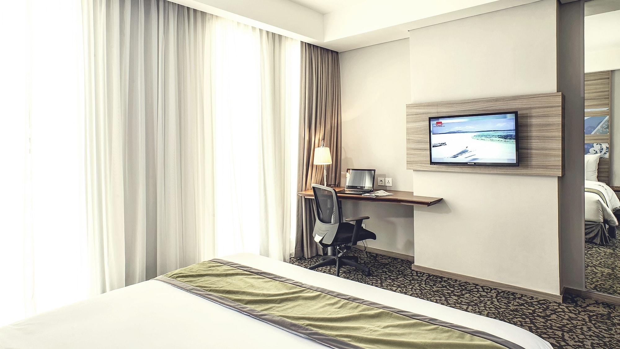 Hotel GranDhika Iskandarsyah Jakarta Exteriör bild