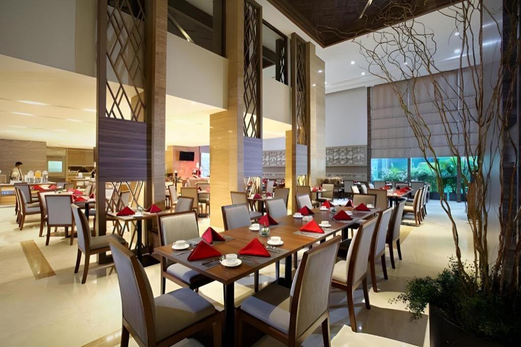 Hotel GranDhika Iskandarsyah Jakarta Exteriör bild