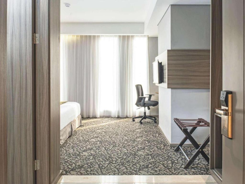 Hotel GranDhika Iskandarsyah Jakarta Exteriör bild