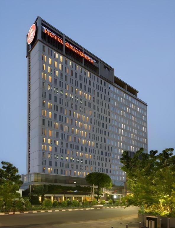 Hotel GranDhika Iskandarsyah Jakarta Exteriör bild