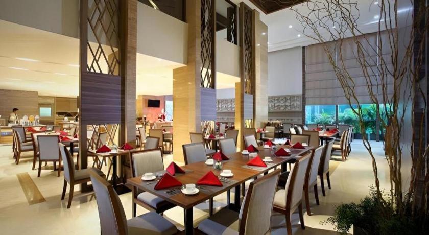 Hotel GranDhika Iskandarsyah Jakarta Exteriör bild