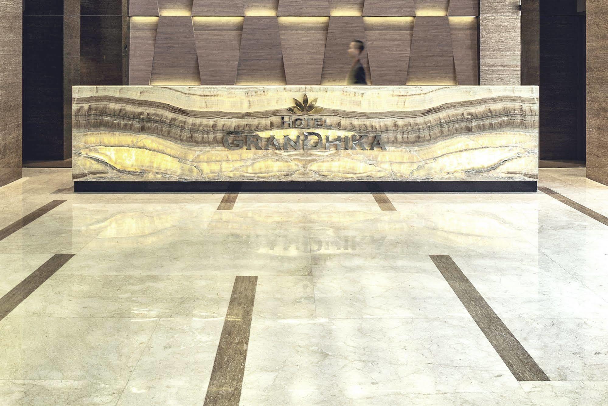 Hotel GranDhika Iskandarsyah Jakarta Exteriör bild