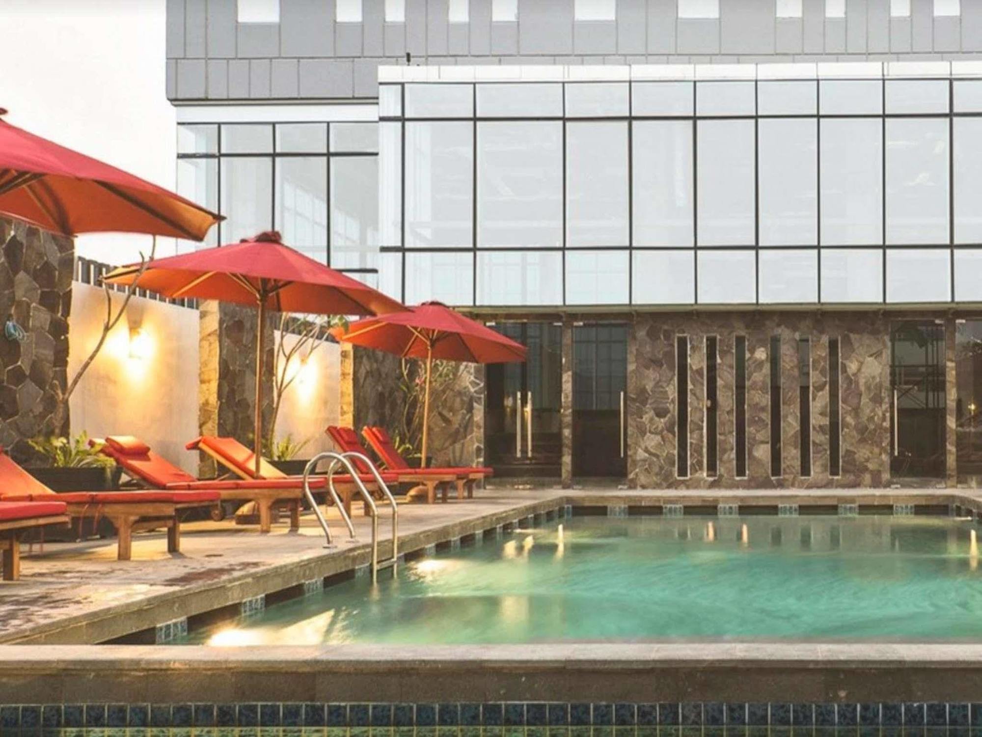 Hotel GranDhika Iskandarsyah Jakarta Exteriör bild